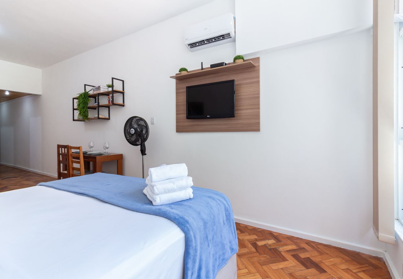 Studio in Rio de Janeiro - 5 minutes from Copacabana Beach | PI502