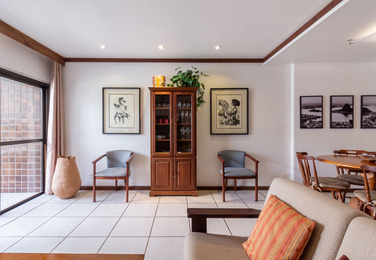 Apartment in Rio de Janeiro - Comfort and Tranquillity in Humaitá | M404