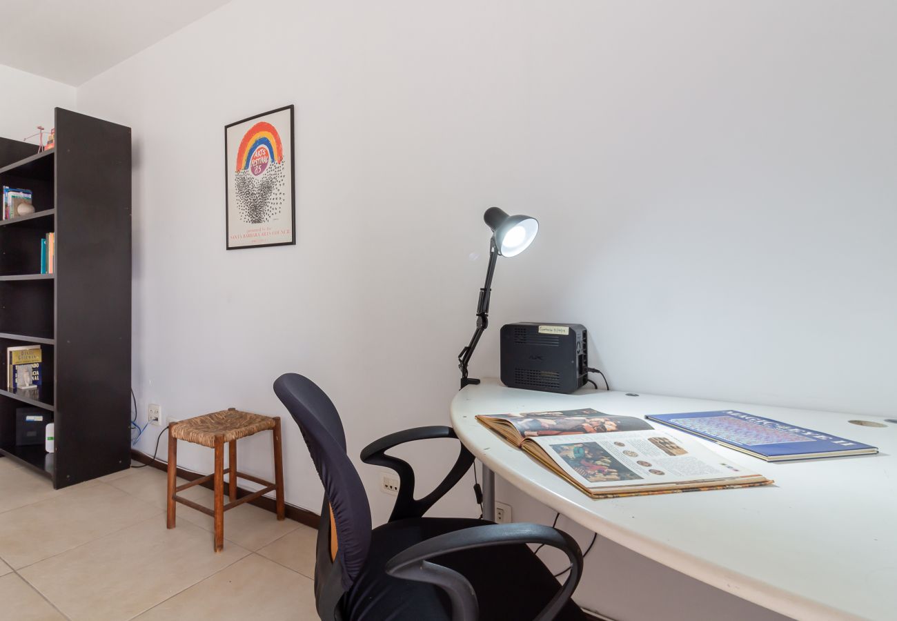 Apartment in Rio de Janeiro - Comfort and Tranquillity in Humaitá | M404