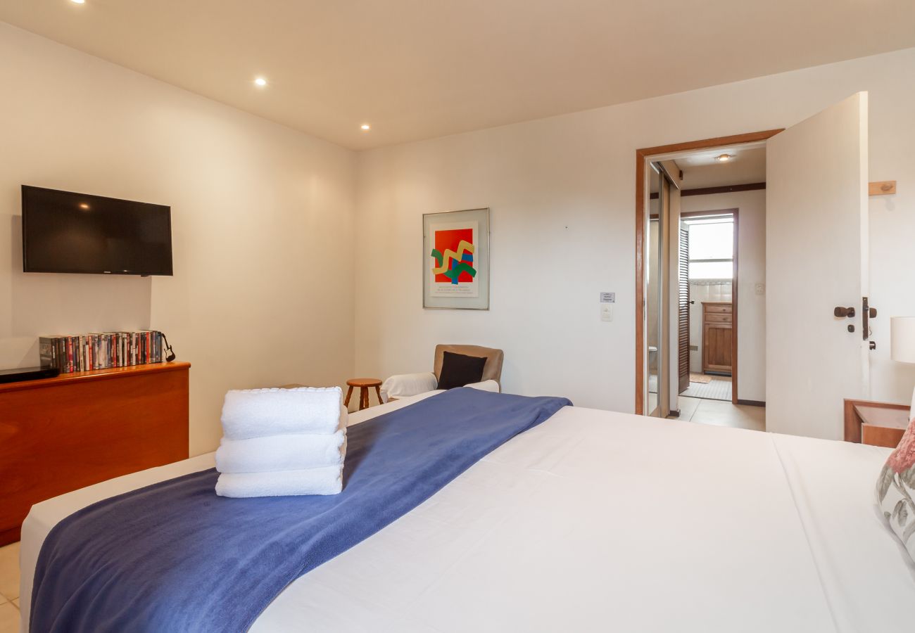 Apartment in Rio de Janeiro - Comfort and Tranquillity in Humaitá | M404