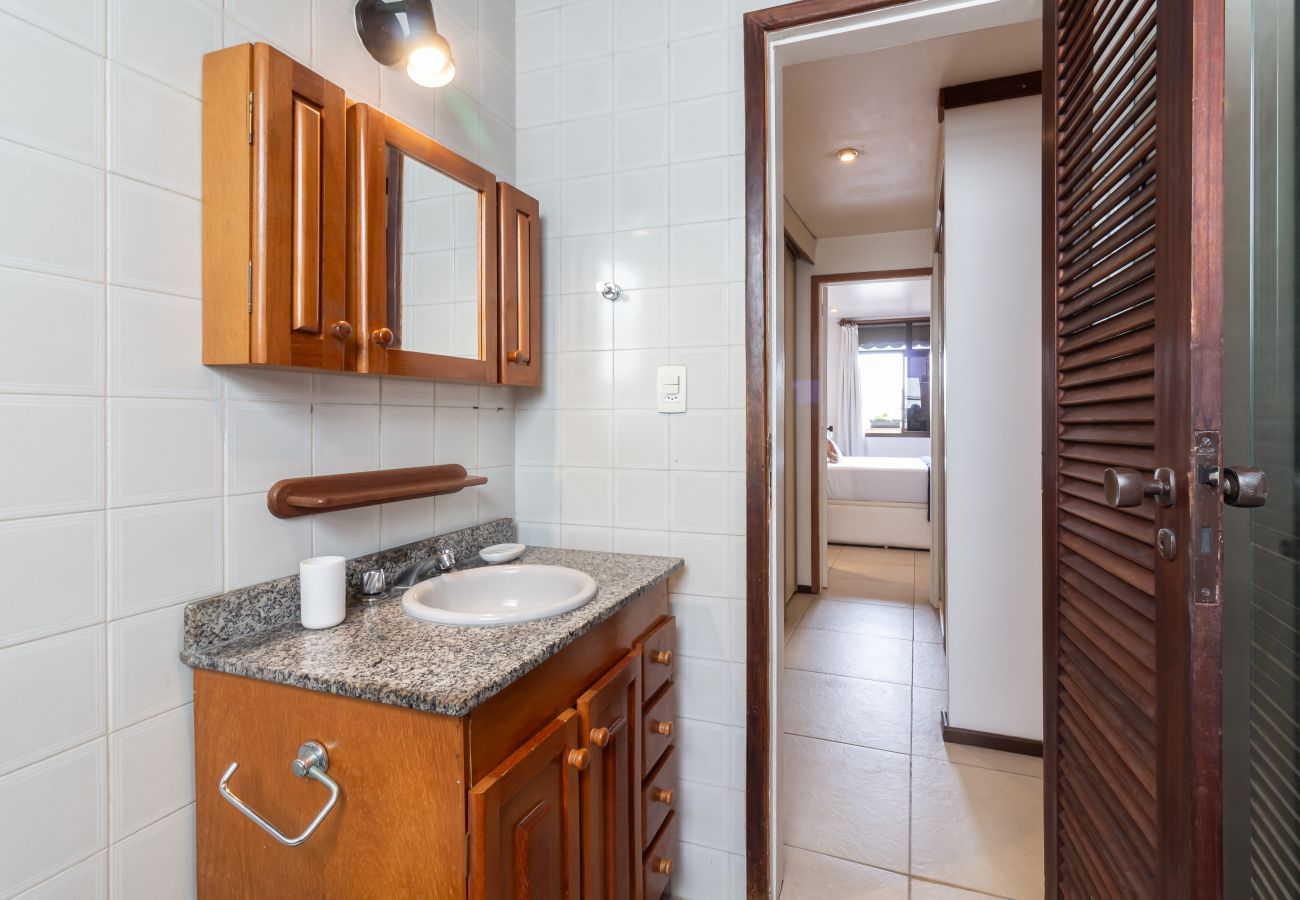 Apartment in Rio de Janeiro - Comfort and Tranquillity in Humaitá | M404