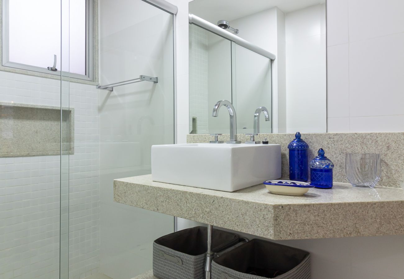 Apartment in Rio de Janeiro - Refuge in Copacabana 5min from the beach | NSC1102 