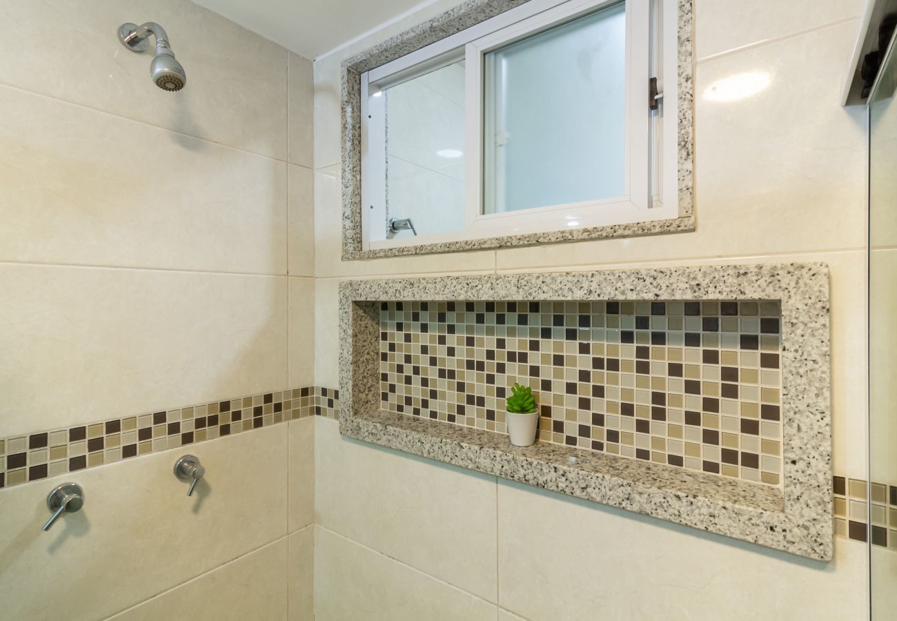 Apartment in Rio de Janeiro - Cosy in Copacabana 7 minutes from the beach | FM211