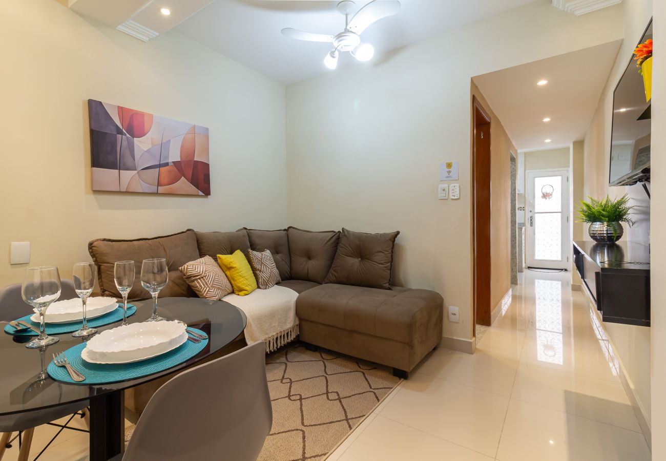 Apartment in Rio de Janeiro - Cosy in Copacabana 7 minutes from the beach | FM211