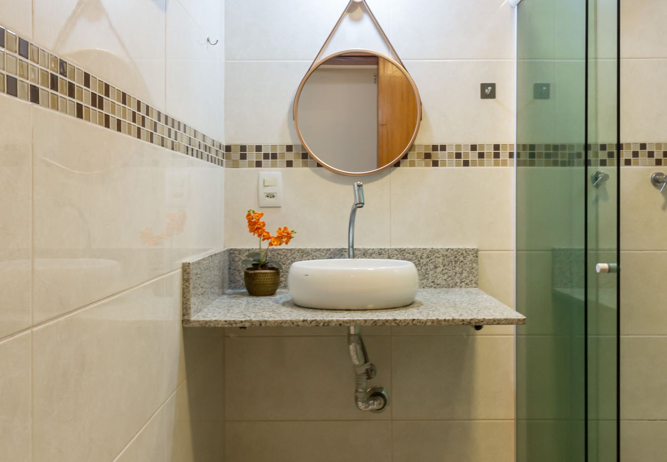 Apartment in Rio de Janeiro - Cosy in Copacabana 7 minutes from the beach | FM211