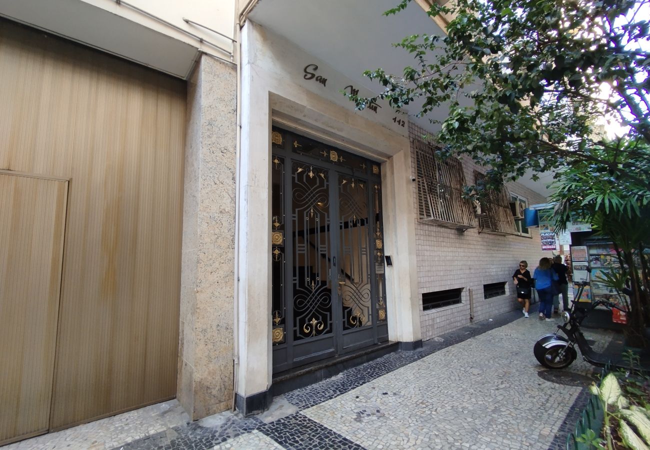 Apartment in Rio de Janeiro - Cosy in Copacabana 7 minutes from the beach | FM211