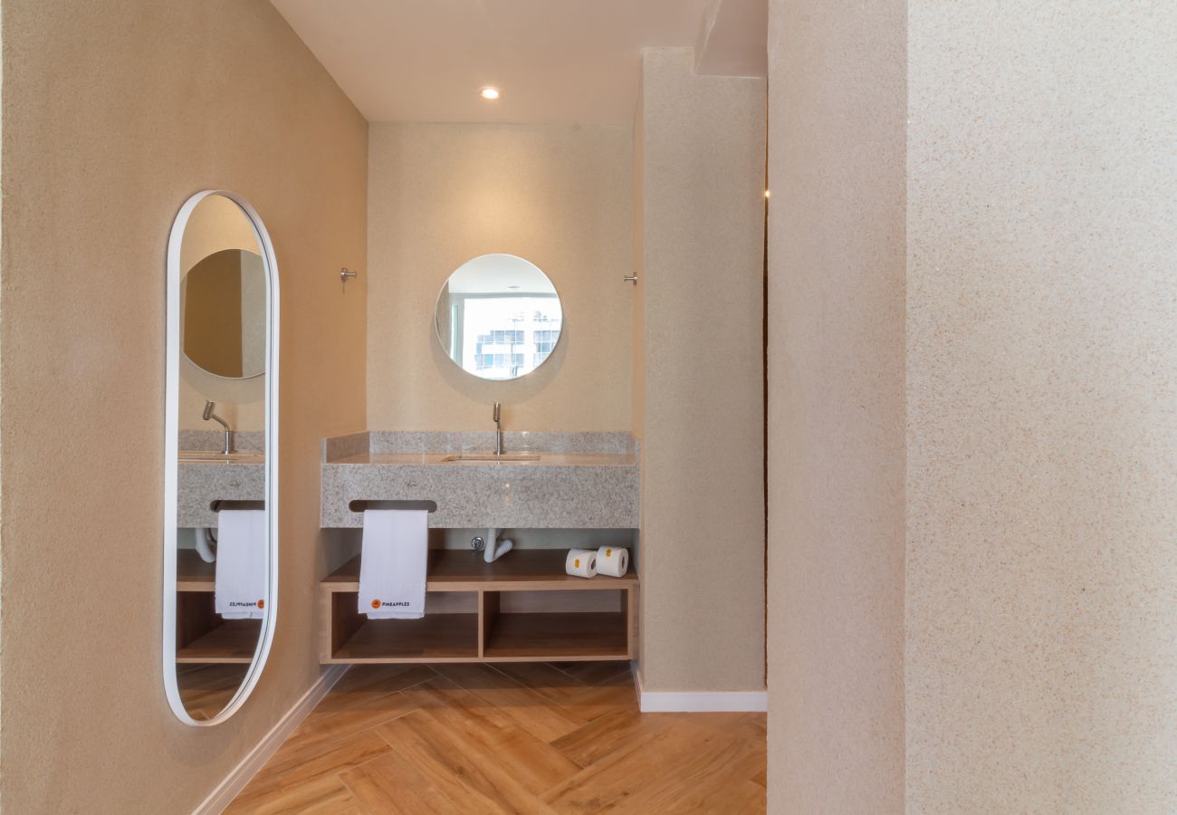 Apartment in Rio de Janeiro - Sea View and Balcony with Bathtub | Q23