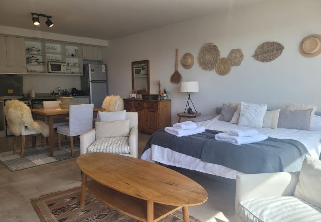 Studio in San Carlos de Bariloche - ARRAYAN PB B Studio with Panoramic Lake View Studio in San Carlos de Bariloche - ARRAYAN PB B Studio with Panoramic Lake View