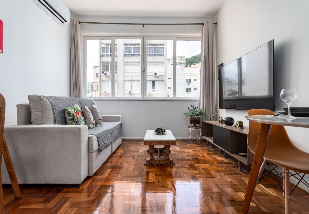 Apartment in Rio de Janeiro - 7 minutes from Ipanema beach | BT302B