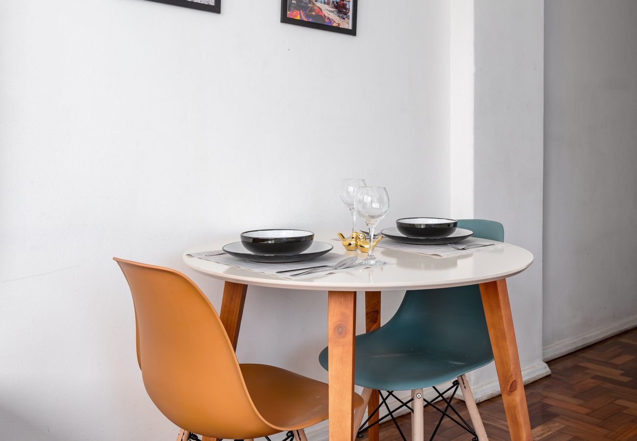 Apartment in Rio de Janeiro - 7 minutes from Ipanema beach | BT302B