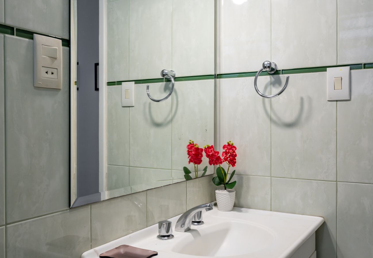 Apartment in Rio de Janeiro - 7 minutes from Ipanema beach | BT302B