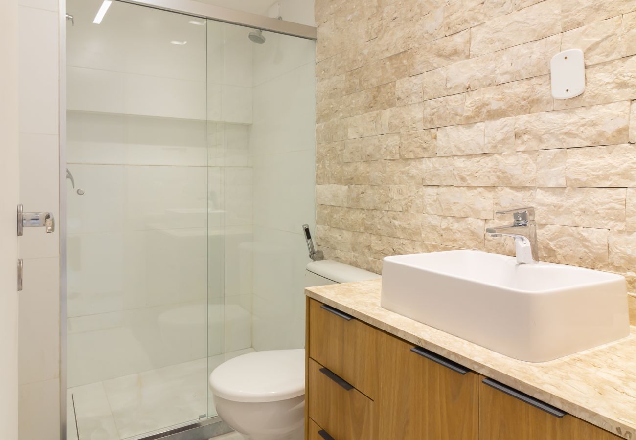 Apartment in Rio de Janeiro - Comfort in Leblon, 10 minutes from the beach | BM802 