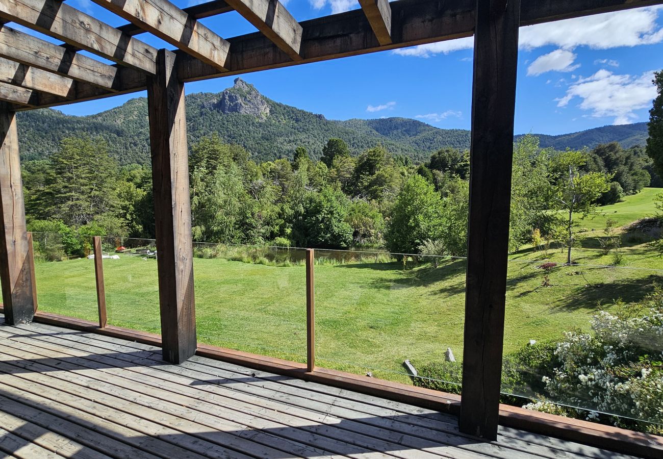 House in San Carlos de Bariloche - ARE46 Espectacular Casa en la Cancha de Golf – Arelauquen, Bariloche, Patagonia