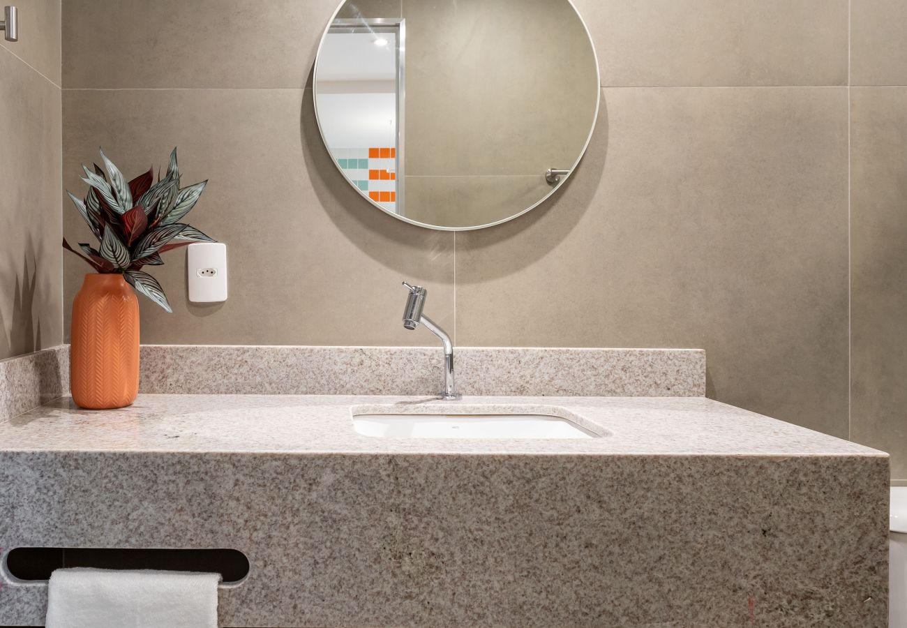 Apartment in Rio de Janeiro - Charming Studio Just a Few Steps from the Beach | CNJ Q6