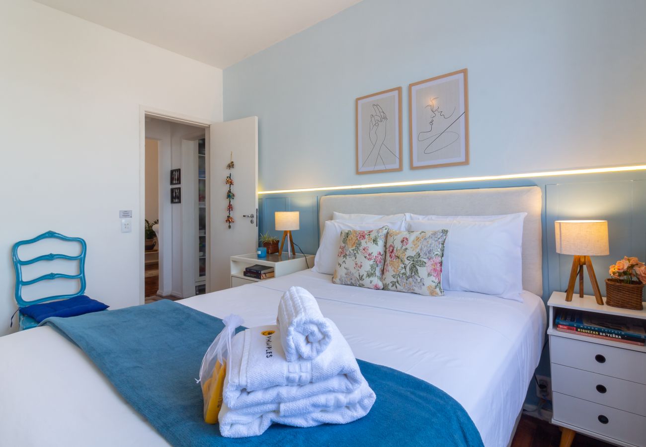 Apartment in Rio de Janeiro - 4 minutes from Arcos da Lapa | SR1502  