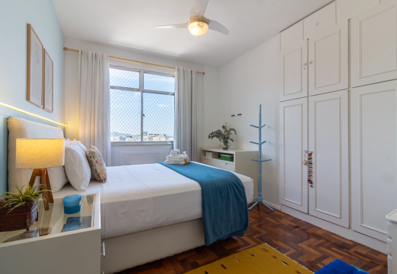 Apartment in Rio de Janeiro - 4 minutes from Arcos da Lapa | SR1502  