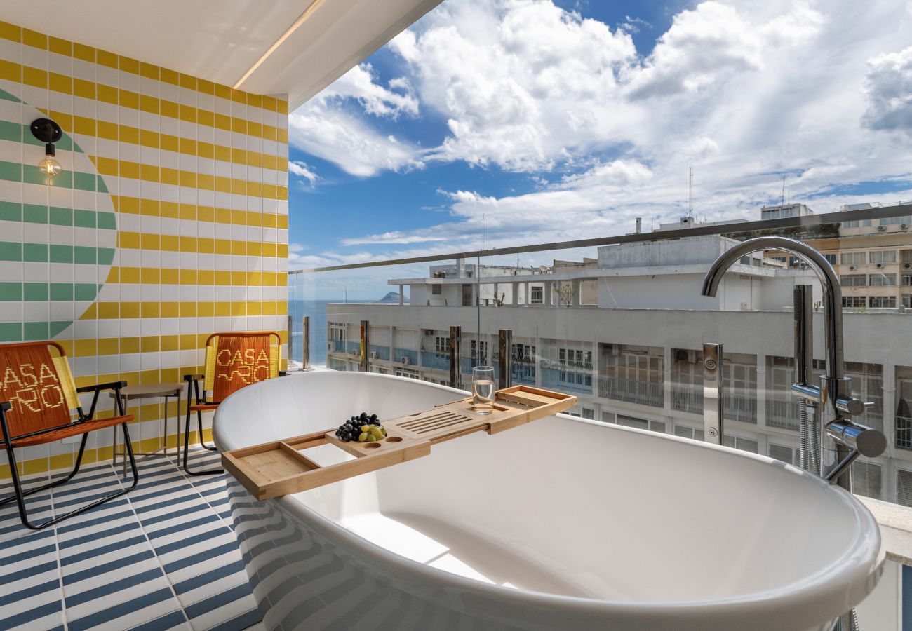 Apartment in Rio de Janeiro - Sea View and Balcony with Bathtub | Q12