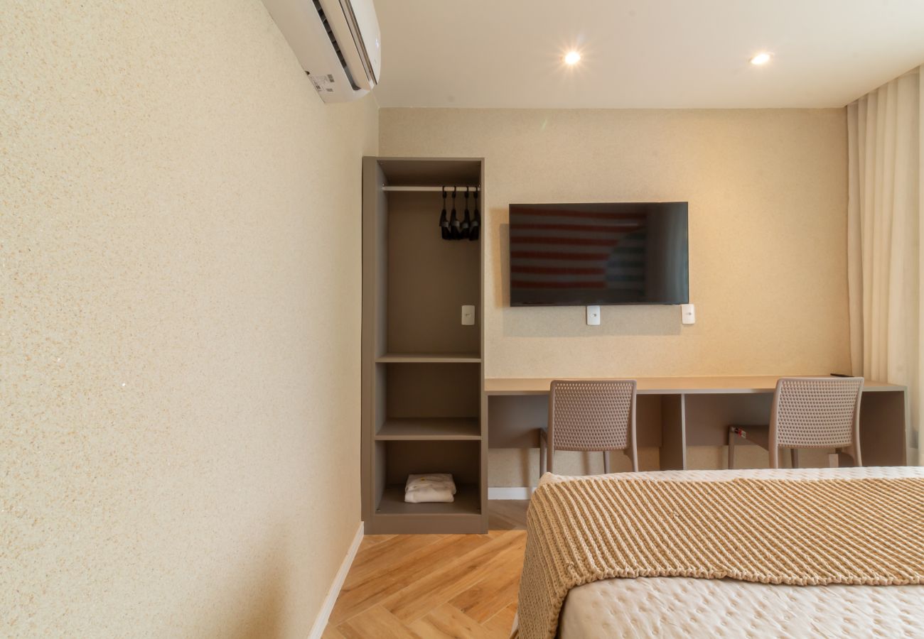 Apartment in Rio de Janeiro - Sea View and Balcony with Bathtub | Q20