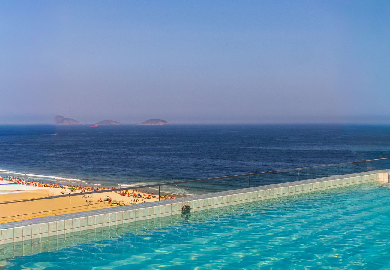 Apartment in Rio de Janeiro - Sea View and Balcony with Bathtub | Q20