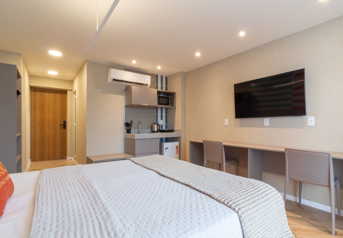 Apartment in Rio de Janeiro - Sea View and Balcony with Bathtub | Q17