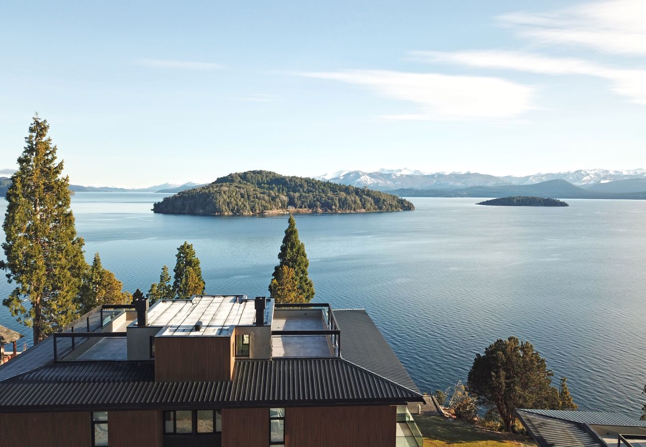 Apartment in San Carlos de Bariloche - HUAPI44C – Getaway with Pool and Jacuzzi