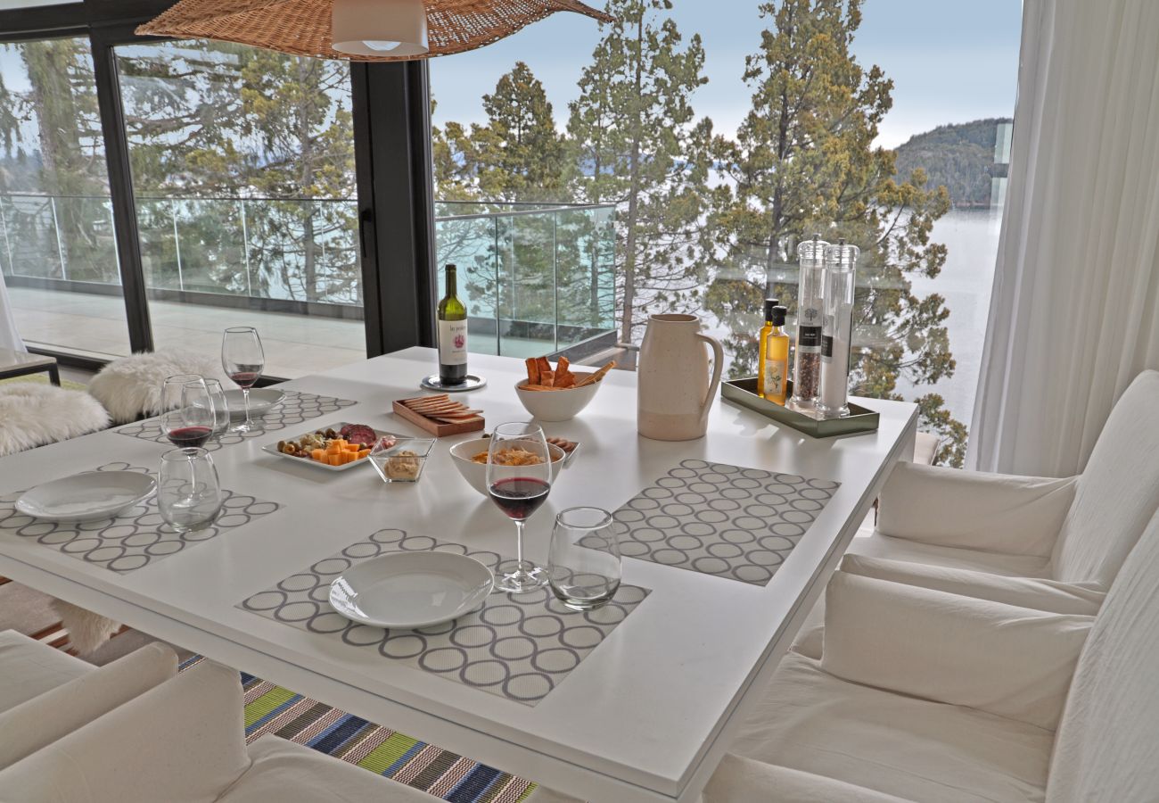 Apartment in San Carlos de Bariloche - HUAPI44C – Getaway with Pool and Jacuzzi