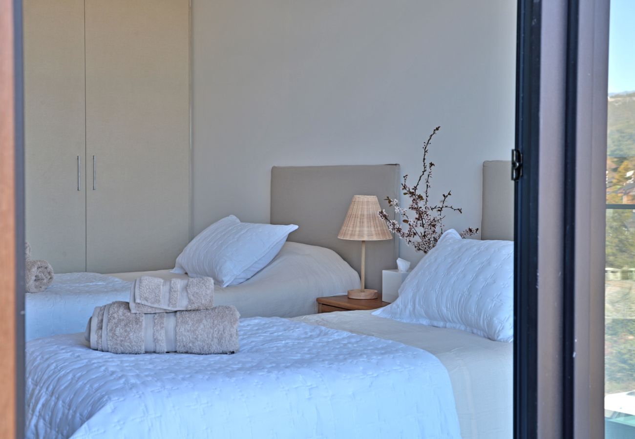 Apartment in San Carlos de Bariloche - HUAPI44C – Getaway with Pool and Jacuzzi