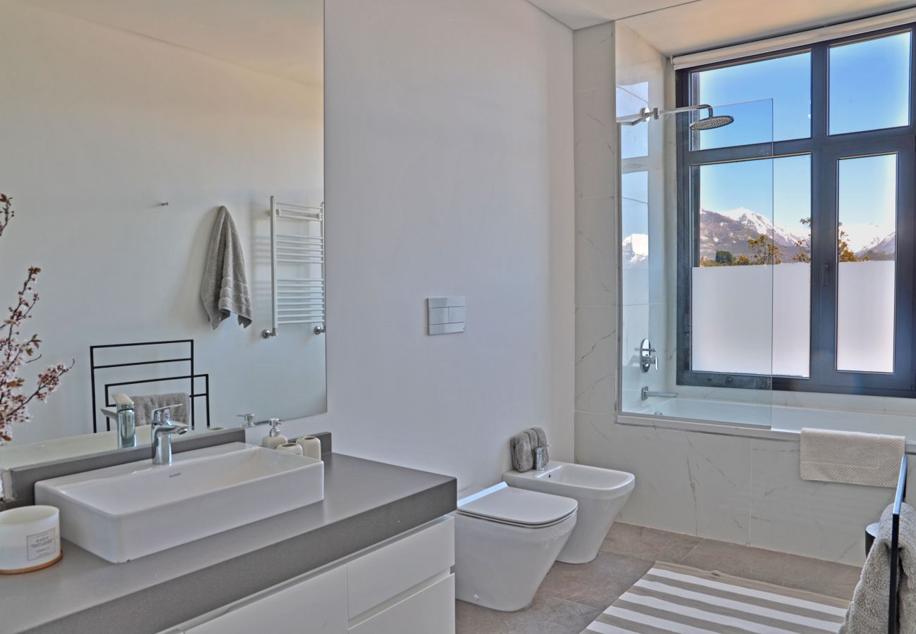 Apartment in San Carlos de Bariloche - HUAPI44C – Getaway with Pool and Jacuzzi