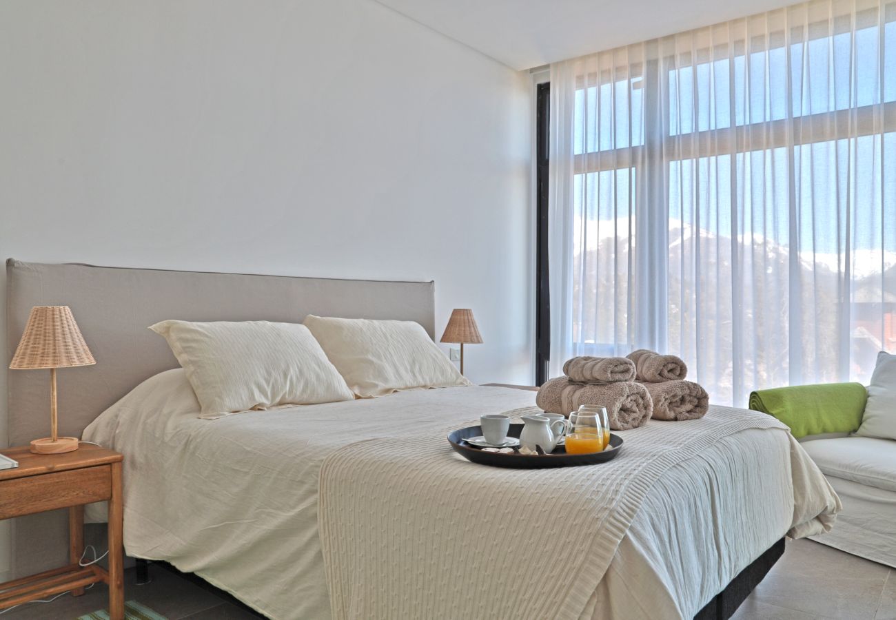 Apartment in San Carlos de Bariloche - HUAPI44C – Getaway with Pool and Jacuzzi