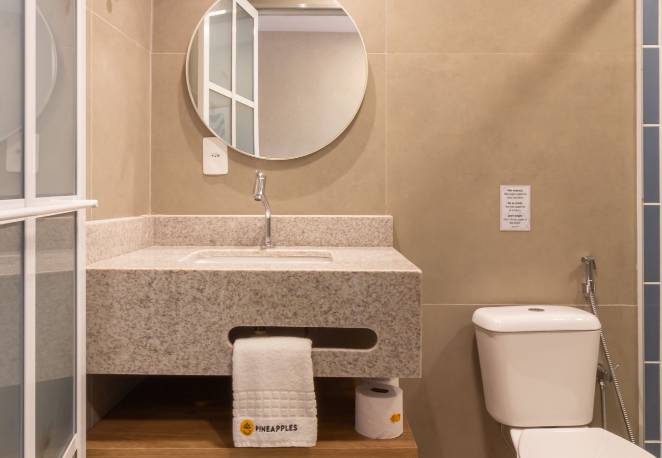 Apartment in Rio de Janeiro - Sea View and Balcony with Bathtub | Q22