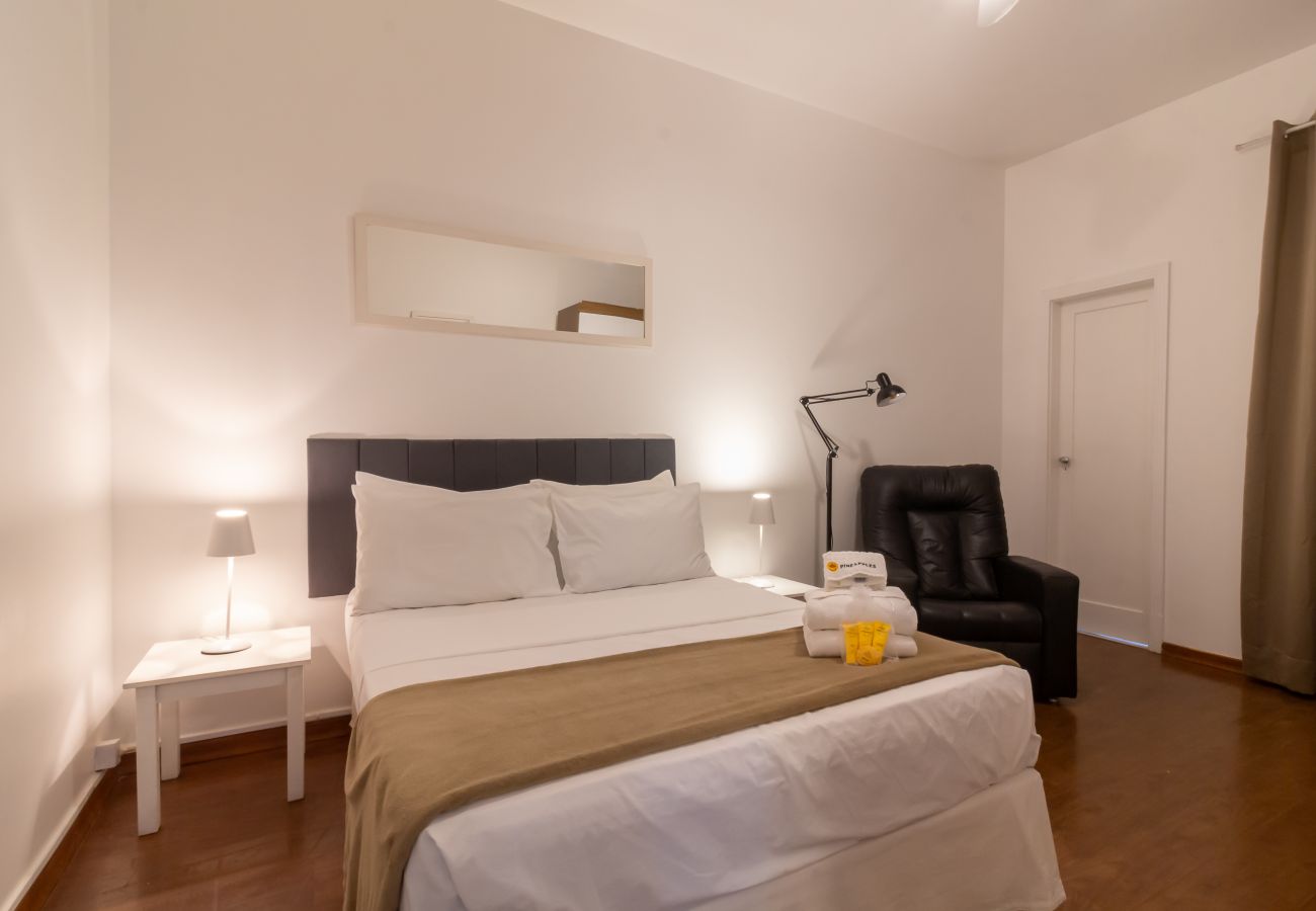 Apartment in Rio de Janeiro - Refuge in Copacabana for two | NSC1011 