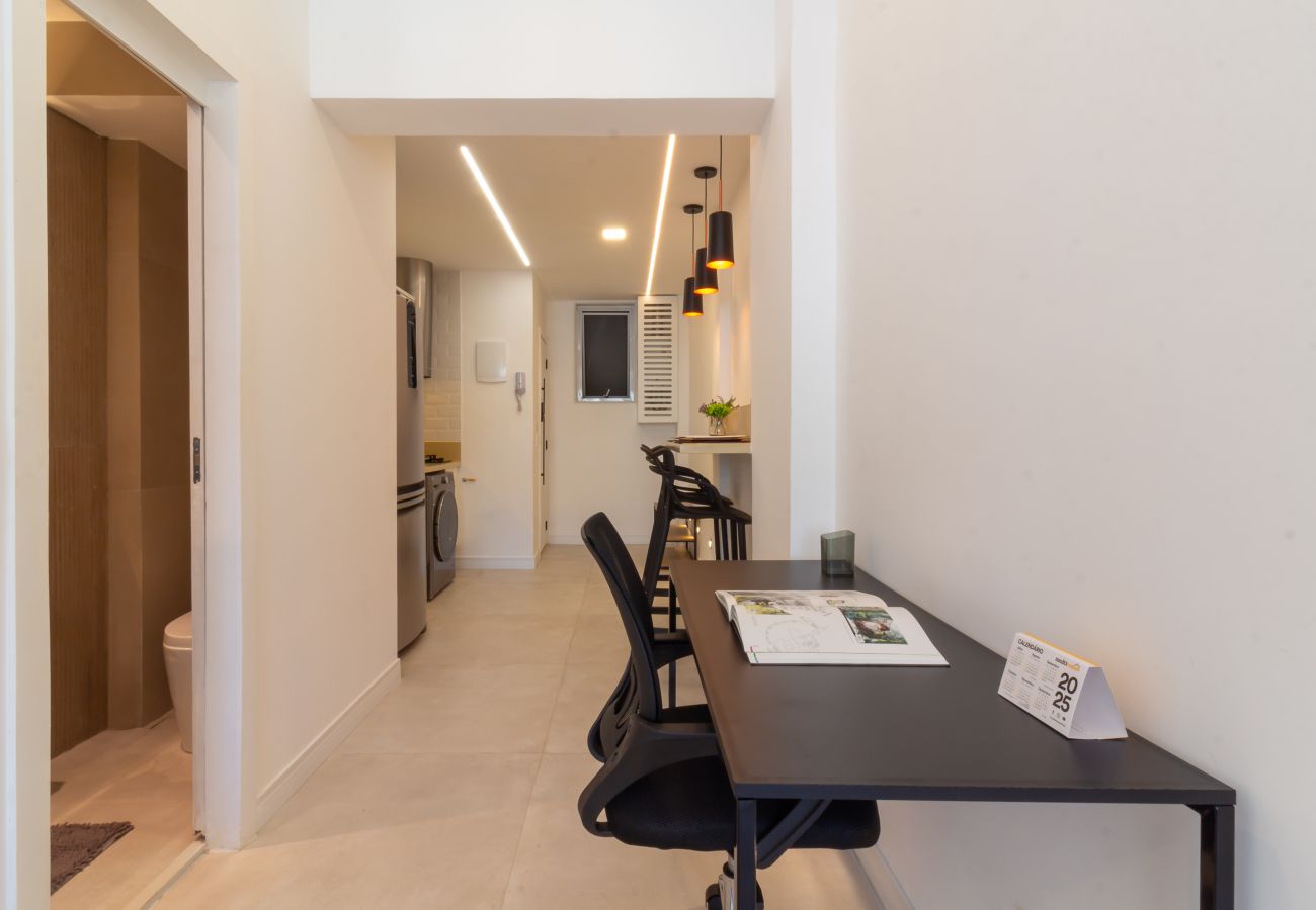 Apartment in Rio de Janeiro - Cosy in Copacabana for Two | PJ909