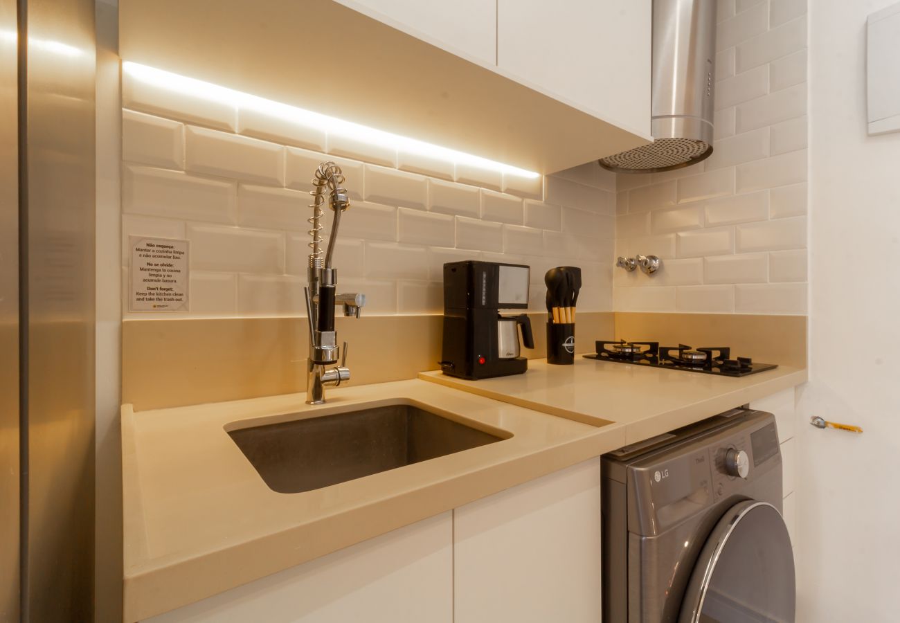 Apartment in Rio de Janeiro - Cosy in Copacabana for Two | PJ909