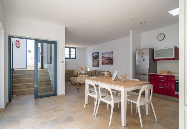 House in Caleta de Sebo - La Casa de La Graciosa House in Caleta de Sebo - La Casa de La Graciosa