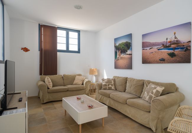 House in Caleta de Sebo - La Casa de La Graciosa House in Caleta de Sebo - La Casa de La Graciosa
