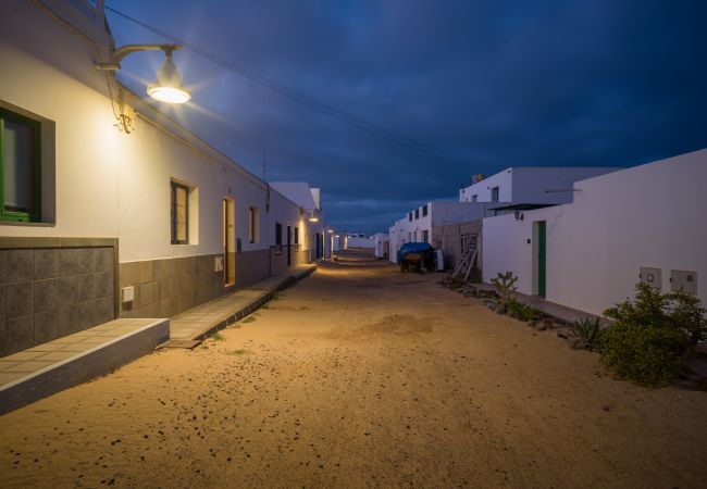 House in Caleta de Sebo - La Casa de La Graciosa House in Caleta de Sebo - La Casa de La Graciosa