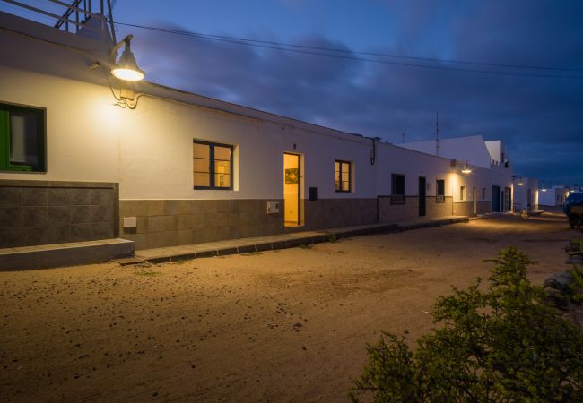House in Caleta de Sebo - La Casa de La Graciosa House in Caleta de Sebo - La Casa de La Graciosa