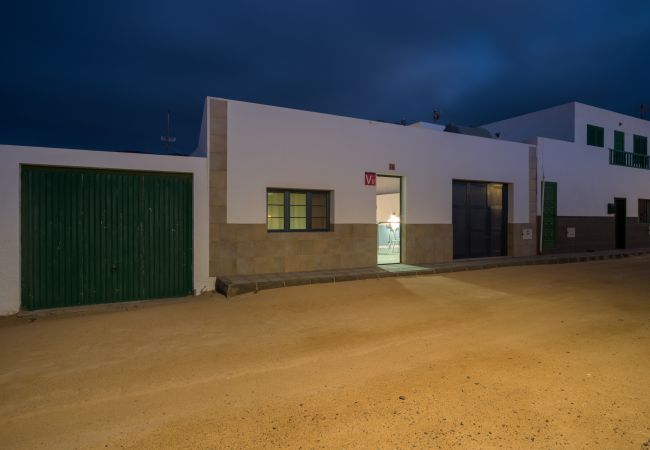 House in Caleta de Sebo - La Casa de La Graciosa House in Caleta de Sebo - La Casa de La Graciosa