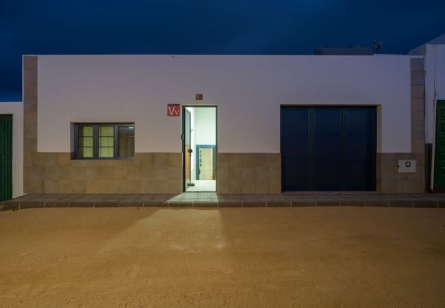 House in Caleta de Sebo - La Casa de La Graciosa House in Caleta de Sebo - La Casa de La Graciosa