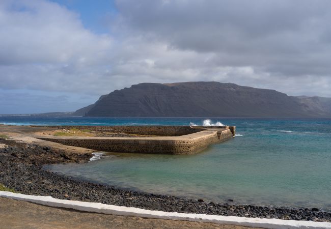 House in Caleta de Sebo - La Casa de La Graciosa House in Caleta de Sebo - La Casa de La Graciosa