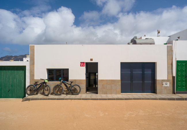 House in Caleta de Sebo - La Casa de La Graciosa House in Caleta de Sebo - La Casa de La Graciosa
