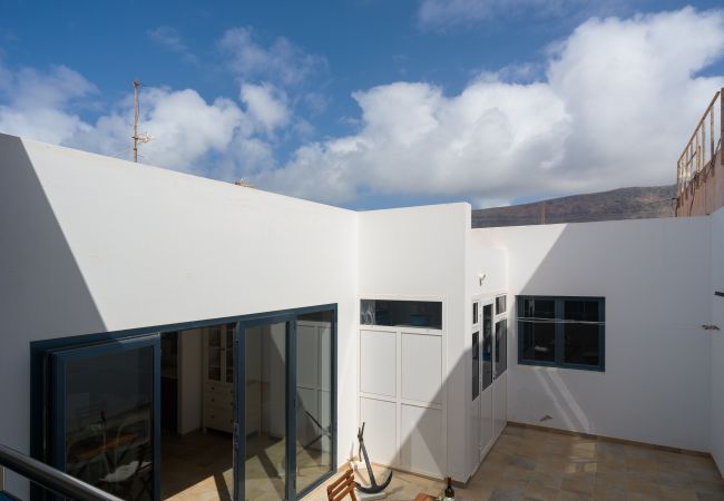 House in Caleta de Sebo - La Casa de La Graciosa House in Caleta de Sebo - La Casa de La Graciosa