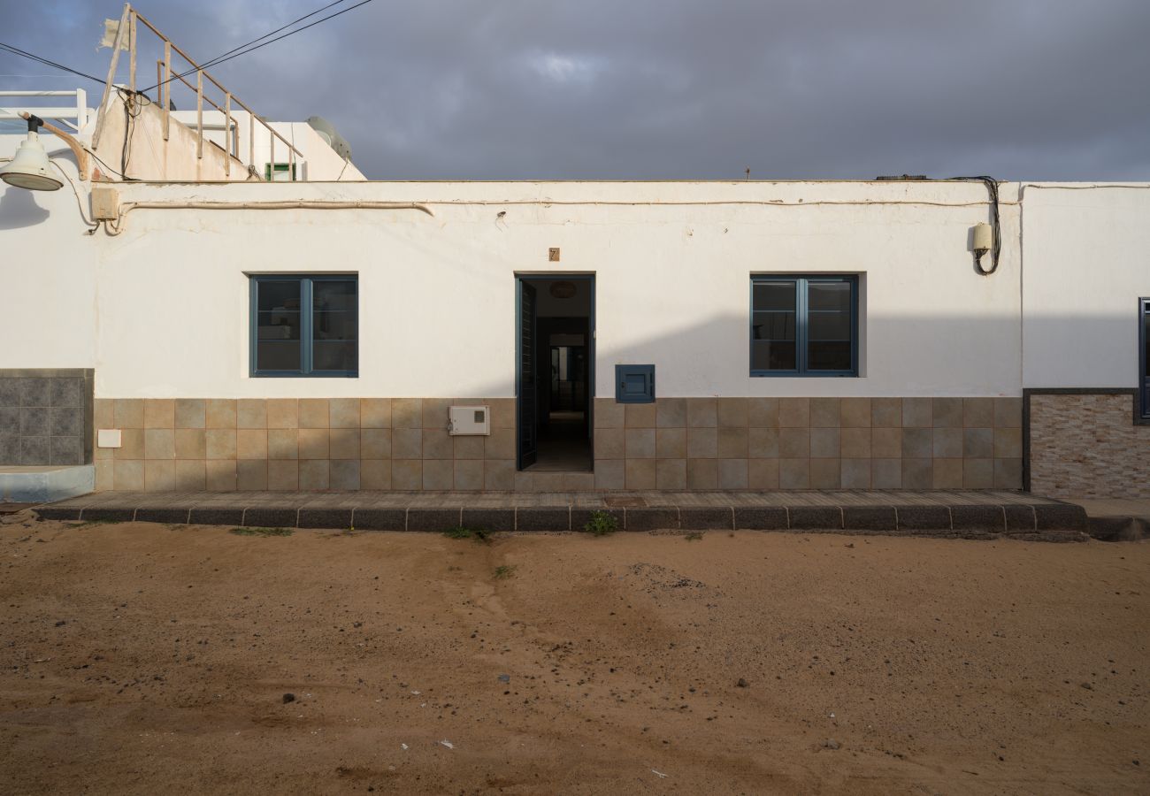 House in Caleta de Sebo - La Casa de La Graciosa House in Caleta de Sebo - La Casa de La Graciosa