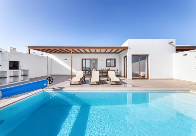 Villa in Playa Blanca - Villa Idaira 14A - Villas Lanzarote - VipVipVillas Villa in Playa Blanca - Villa Idaira 14A - Villas Lanzarote - VipVipVillas