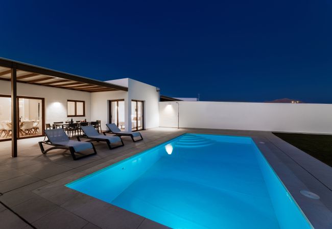 Villa in Playa Blanca - Villa Isamar 14B - Villas Lanzarote - VipVipVillas Villa in Playa Blanca - Villa Isamar 14B - Villas Lanzarote - VipVipVillas