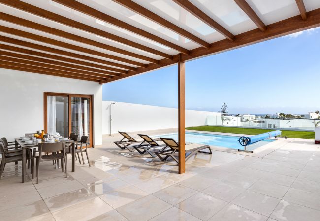 Villa in Playa Blanca - Villa Isamar 14B - Villas Lanzarote - VipVipVillas Villa in Playa Blanca - Villa Isamar 14B - Villas Lanzarote - VipVipVillas