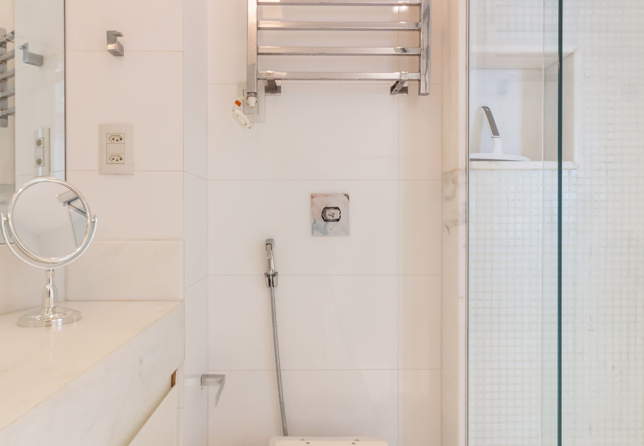 Apartment in Rio de Janeiro - Modern design between Ipanema and Copacabana | BC405