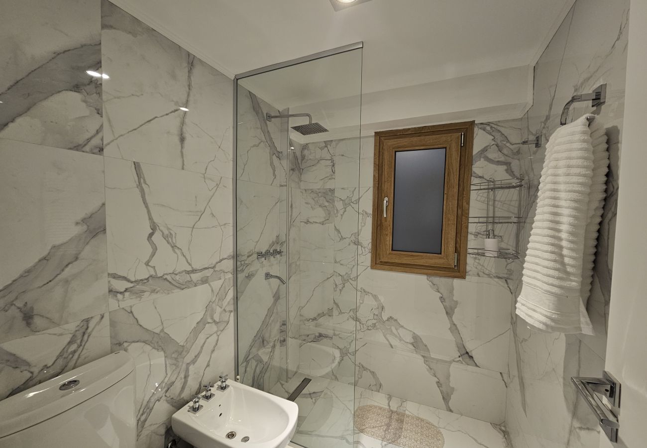 Apartment in San Carlos de Bariloche - Cuatro Soles Bariloche   in the main town + parking