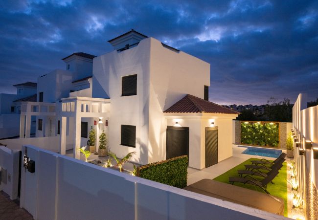 Villa in San Miguel de Abona - LUXURY VILLA LIBELLILE  Villa in San Miguel de Abona - LUXURY VILLA LIBELLILE