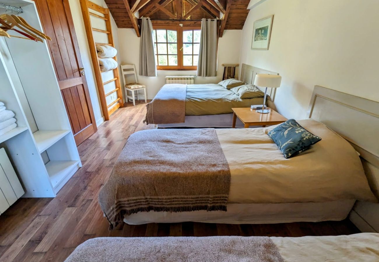 House in San Carlos de Bariloche - Cate02 Beautiful house located at the base of Catedral Hill.